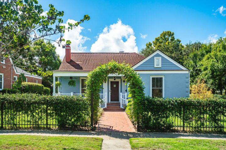 Property Photo:  81 Gordon Street  SC 29403 