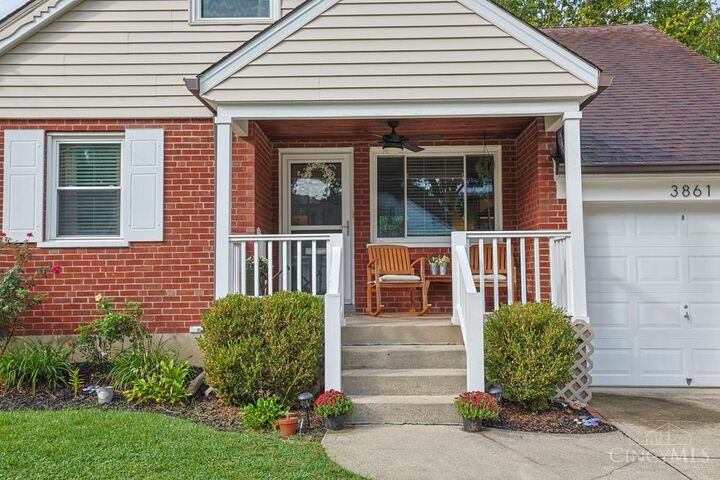 Property Photo: 3861 Meadowlark Lane OH 45227