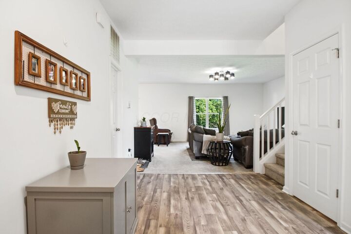 Property Photo:  1146 Dornoch Drive  OH 43130 