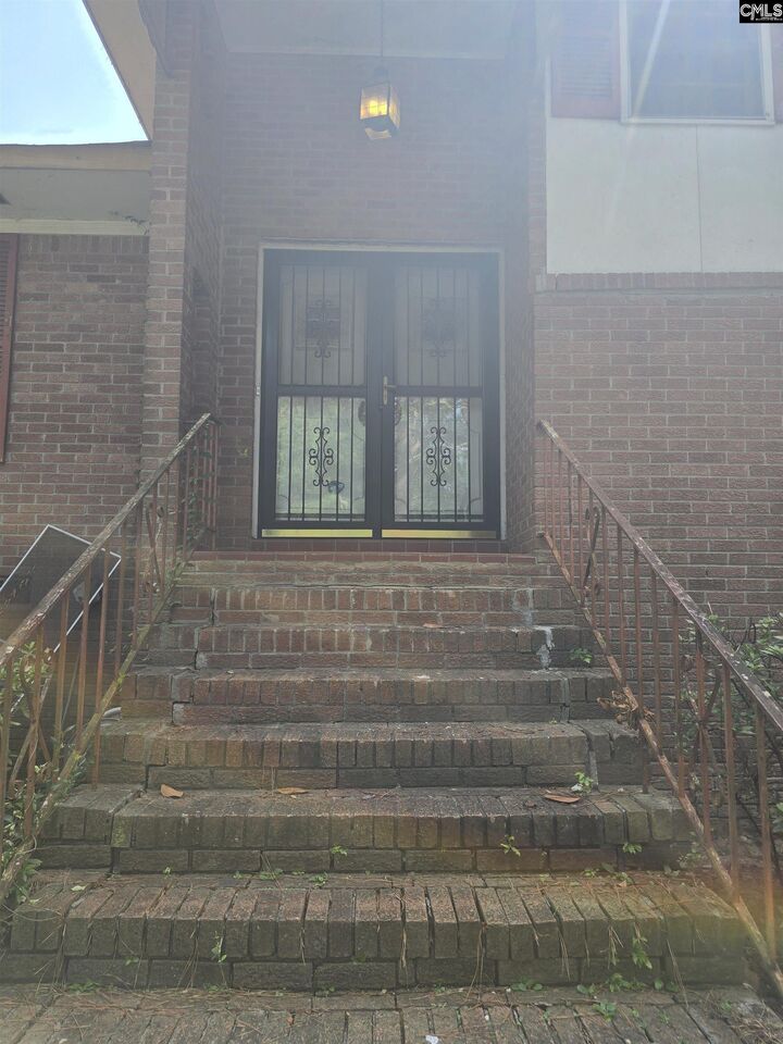 Property Photo:  3800 Wellesley  SC 29203-5433 