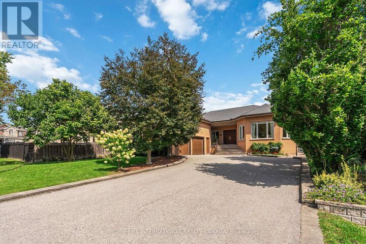 Property Photo:  83 Burndean Court  ON L4C 9W5 