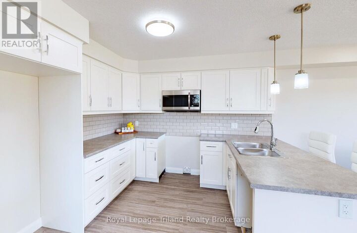 Property Photo:  133 Wimpole Street Unit A  ON N0K 1N0 