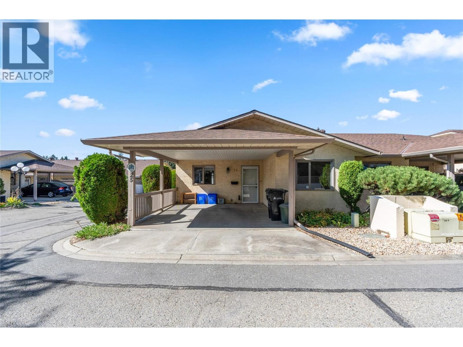 Property Photo:  2107 43 Avenue 25  BC V1T 3K6 