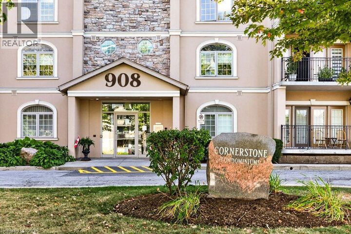 Photo de la propriété:  908 Mohawk Road East 305  ON L8T 2R8 