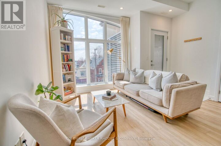 Property Photo: 515 Gladstone Avenue 5 ON K1R 5N9