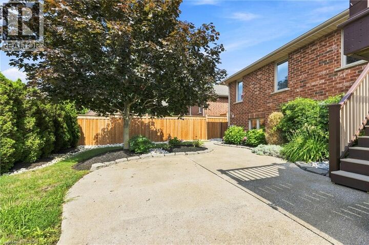 Property Photo: 106 Kingfisher Avenue ON N4T 1T7