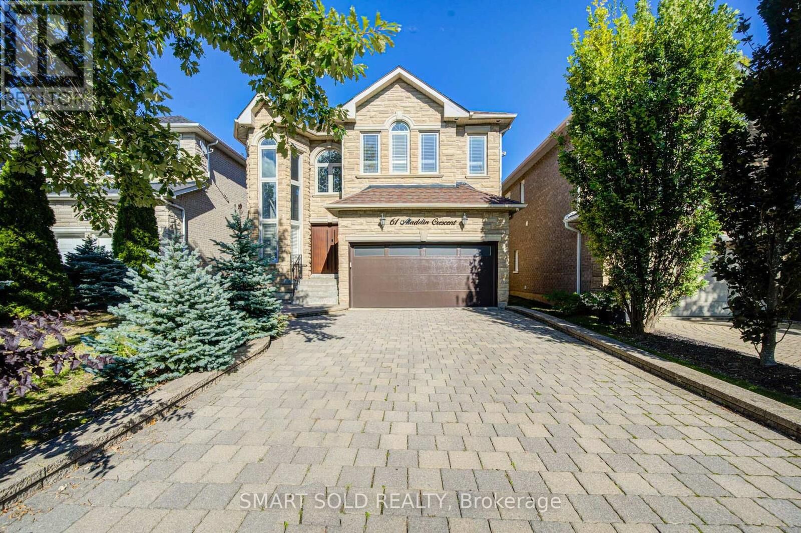 Property Photo:  61 Aladdin Crescent  ON L4S 2T2 