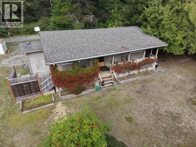 Property Photo:  3010 Oak Street  BC V0N 1W0 