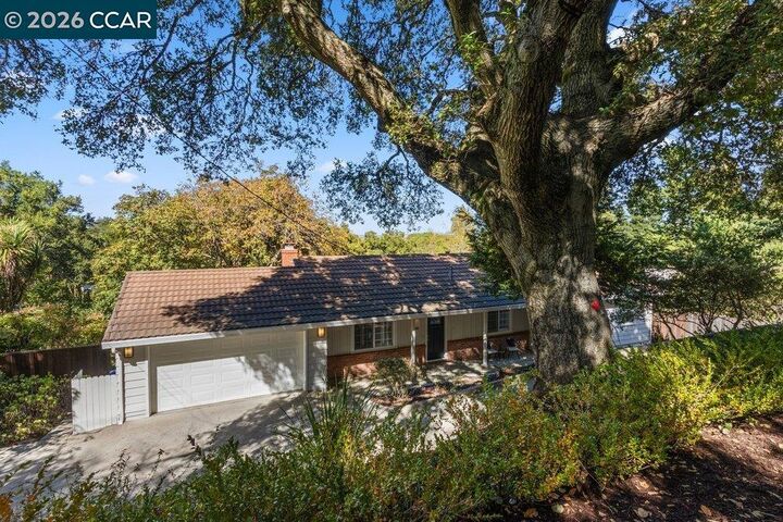 Property Photo: 358 El Toyonal CA 94563