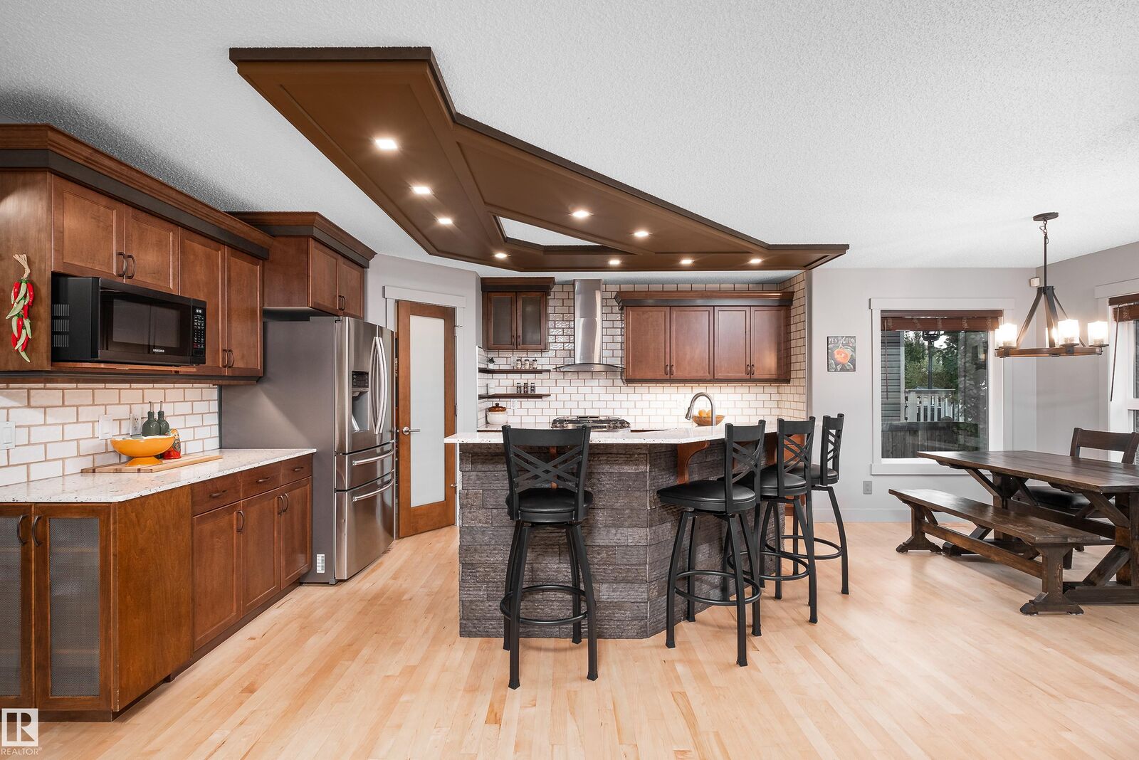 Property Photo: 633 Foxtail Lane AB T8A 4P2