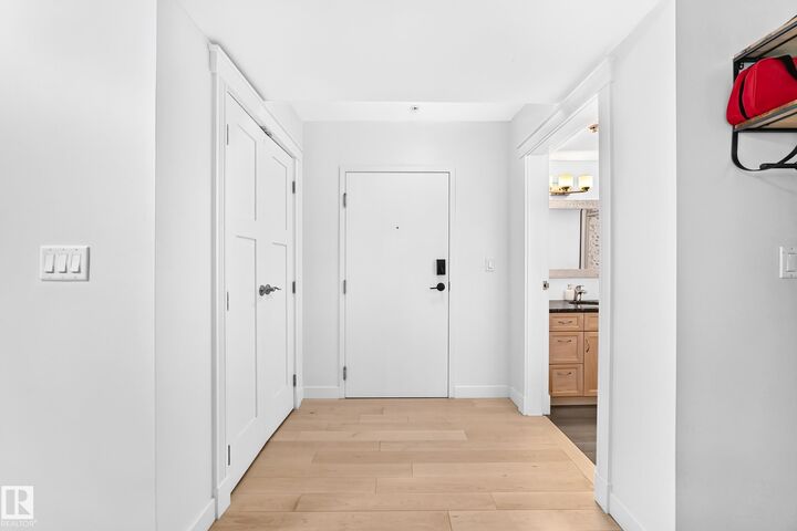 Property Photo:  10154 103 Street NW 303  AB T5J 0X7 