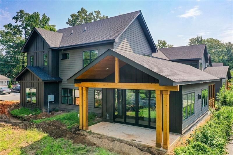 Property Photo: 4069 Comanche Drive GA 30084