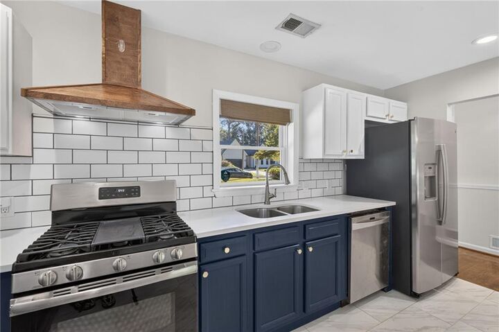 Property Photo:  1631 Tryon Road NE  GA 30319 