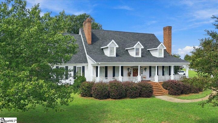 Property Photo: 105 Marshland Lane SC 29650