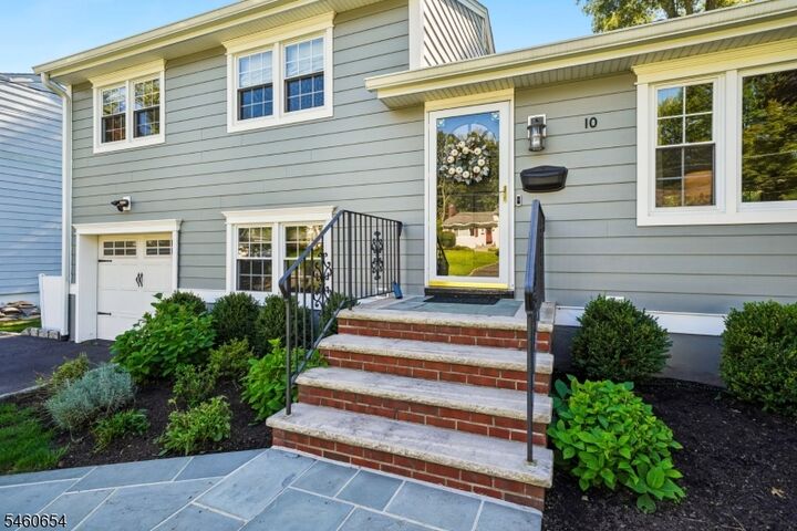 Property Photo:  10 Hampton Ter  NJ 07039 