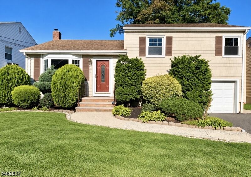 Property Photo:  827 Savitt Pl  NJ 07083 