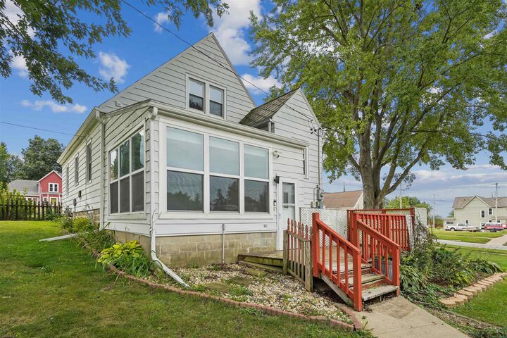 Property Photo:  501/507 E Charles St  IA 50662 