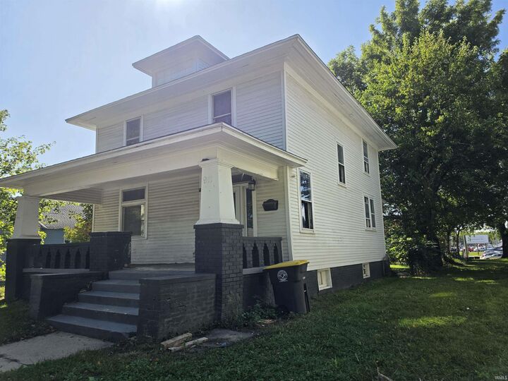 Property Photo:  911 High Street  IN 46808-3408 