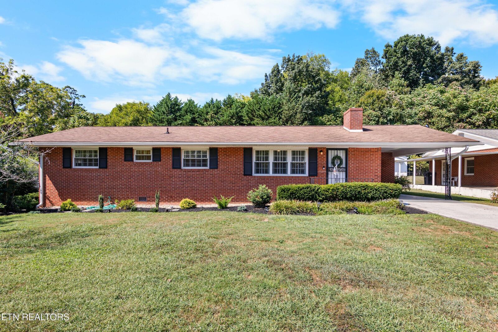 Property Photo: 3105 Hazelwood Rd TN 37921