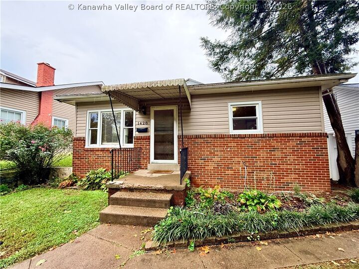 Property Photo:  1428 Edwards Street  WV 25701 