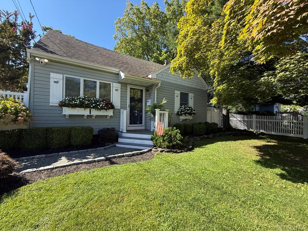 Property Photo:  124 Smith Avenue  NY 11751 