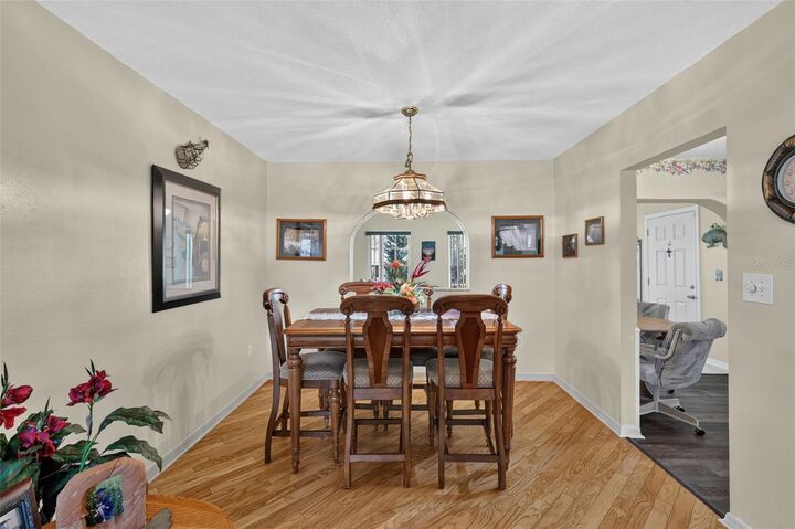 Property Photo:  22 E Bay Avenue  FL 34797 