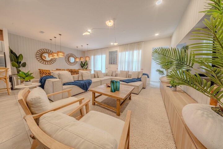 Property Photo:  5863 High Seas Drive  FL 32821 