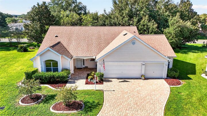 Property Photo:  916 Ramos Drive  FL 32159 