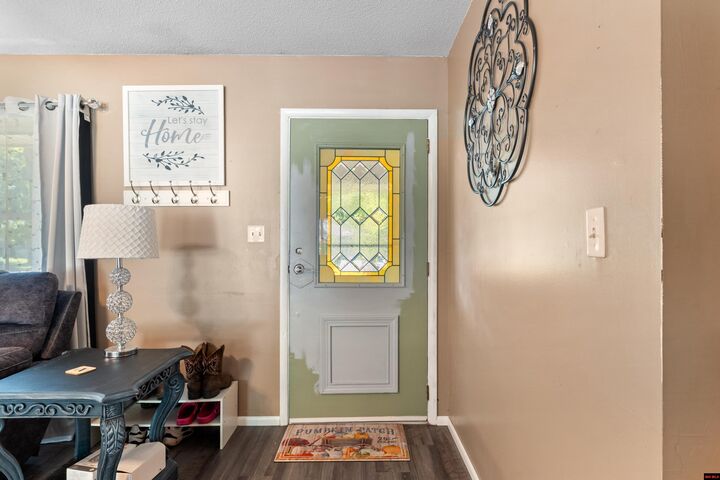 Property Photo:  1801 Gregg Road  AR 72653 