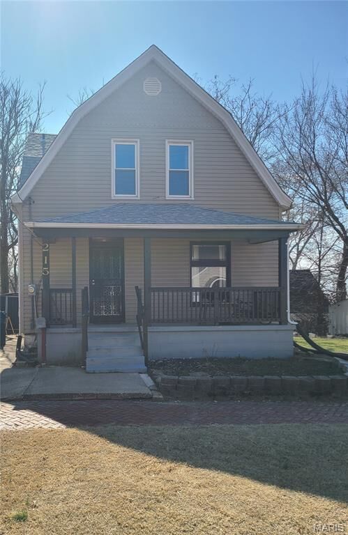 Property Photo: 215 E 8th Street IL 62002