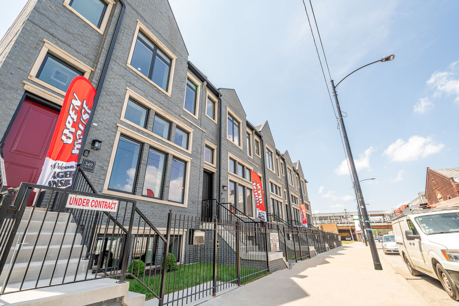 Property Photo: 349 E 43rd Street IL 60653