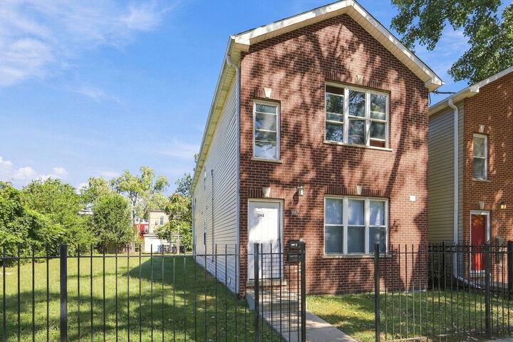 Property Photo: 1342 E 73rd Street 1 IL 60619