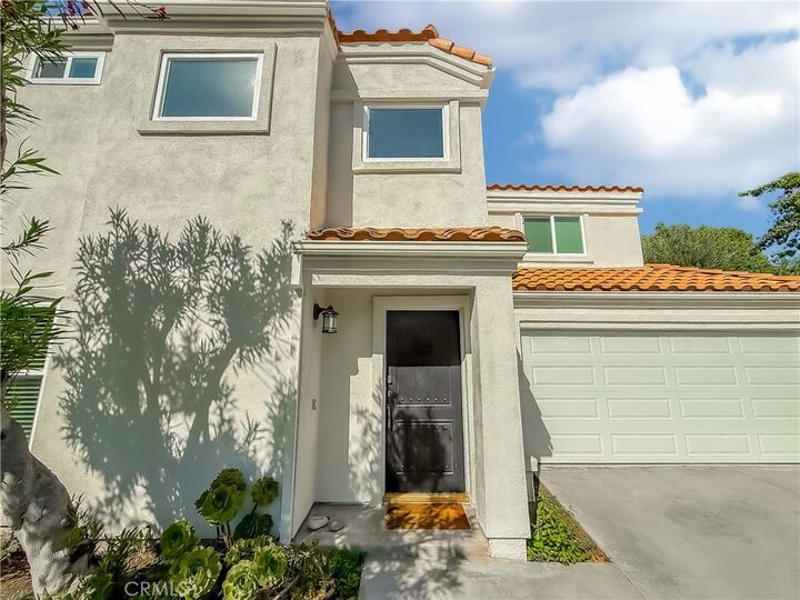 Property Photo:  4331 Oak Glen  CA 91302 