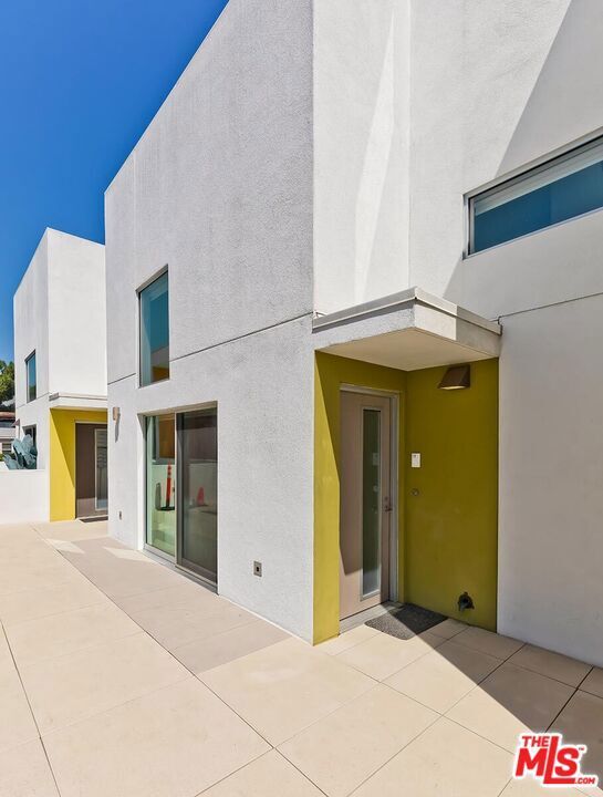 Property Photo:  1433 14th Street 15  CA 90404 