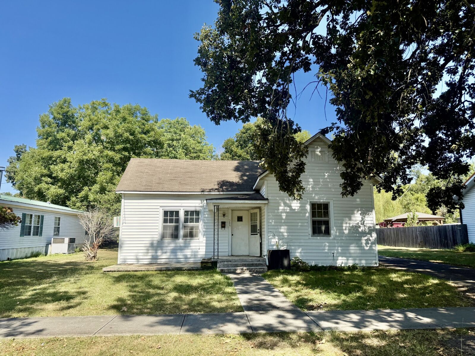 Property Photo:  503 E Grundy St  TN 37388 