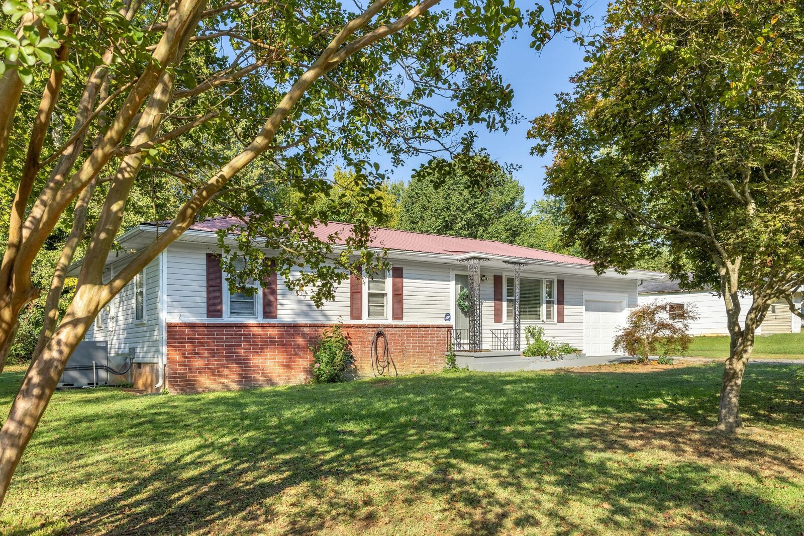Property Photo:  2414 Howell St SE  TN 37323 