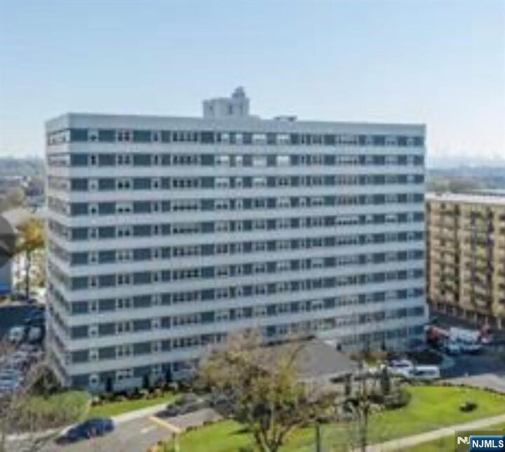 Property Photo: 280 Prospect Avenue 5D NJ 07601