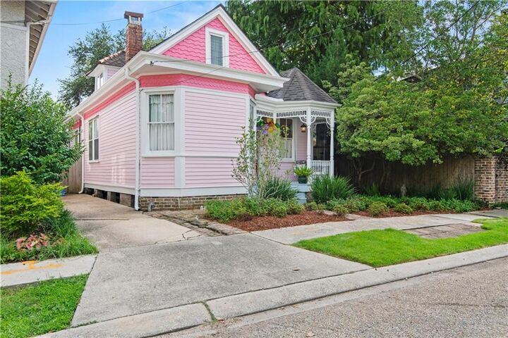 Property Photo:  6120 Chestnut Street  LA 70118 