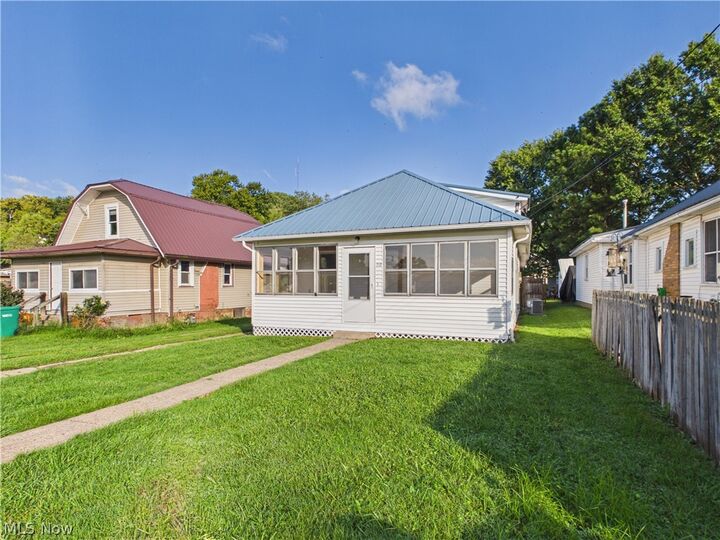 Property Photo:  712 Olive Street  WV 26101 