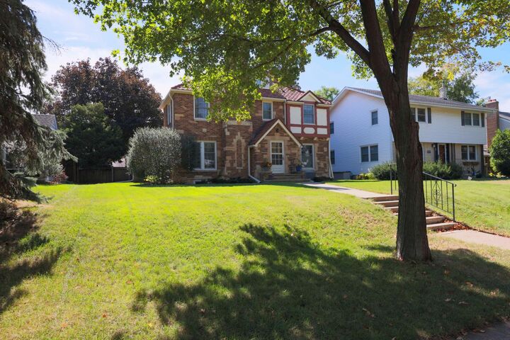 Property Photo: 1848 Pinehurst Avenue MN 55116