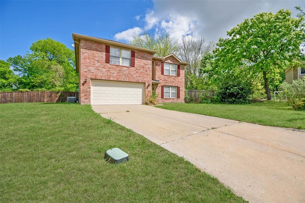 Property Photo: 1505 Timberline Court TX 75092