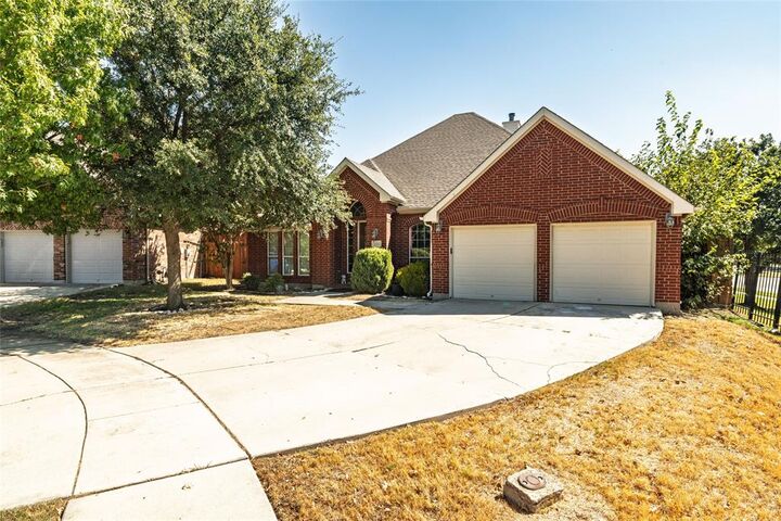 Property Photo:  4064 Dunwoody Court  TX 76244 