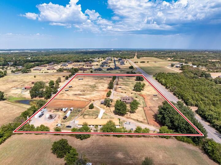 Property Photo:  5550 NE 50th Street  OK 73121 