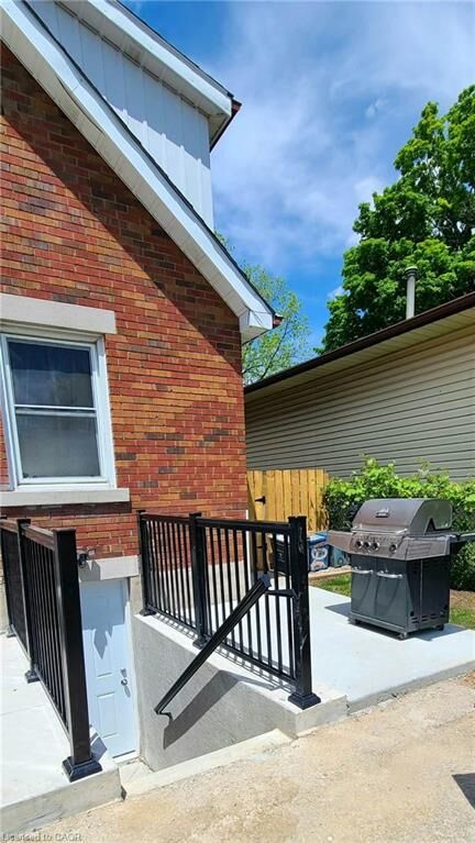 Property Photo:  120 Elmwood Avenue B  ON N1R 4Y6 