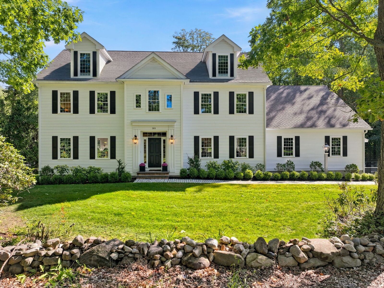 Property Photo:  303 Chestnut St  MA 01845 