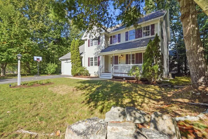 Property Photo:  5 Southwood Dr 50  MA 01772 