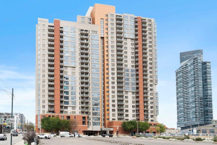 Property Photo:  1053 10 Street SW 306  AB T2R 0G3 