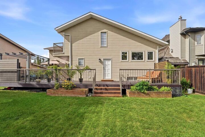 Property Photo:  39 Warwick Drive  AB T4N 6L4 