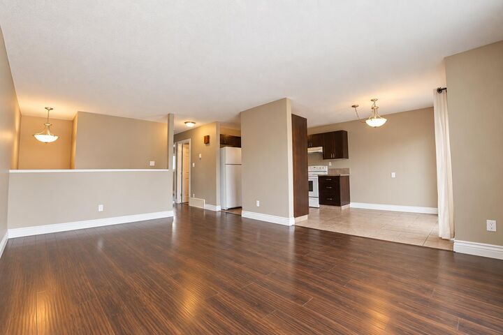 Property Photo:  9929 71 Avenue  AB T8V 5T4 