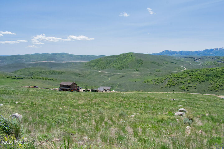 Property Photo: 226 Oakview UT 84017